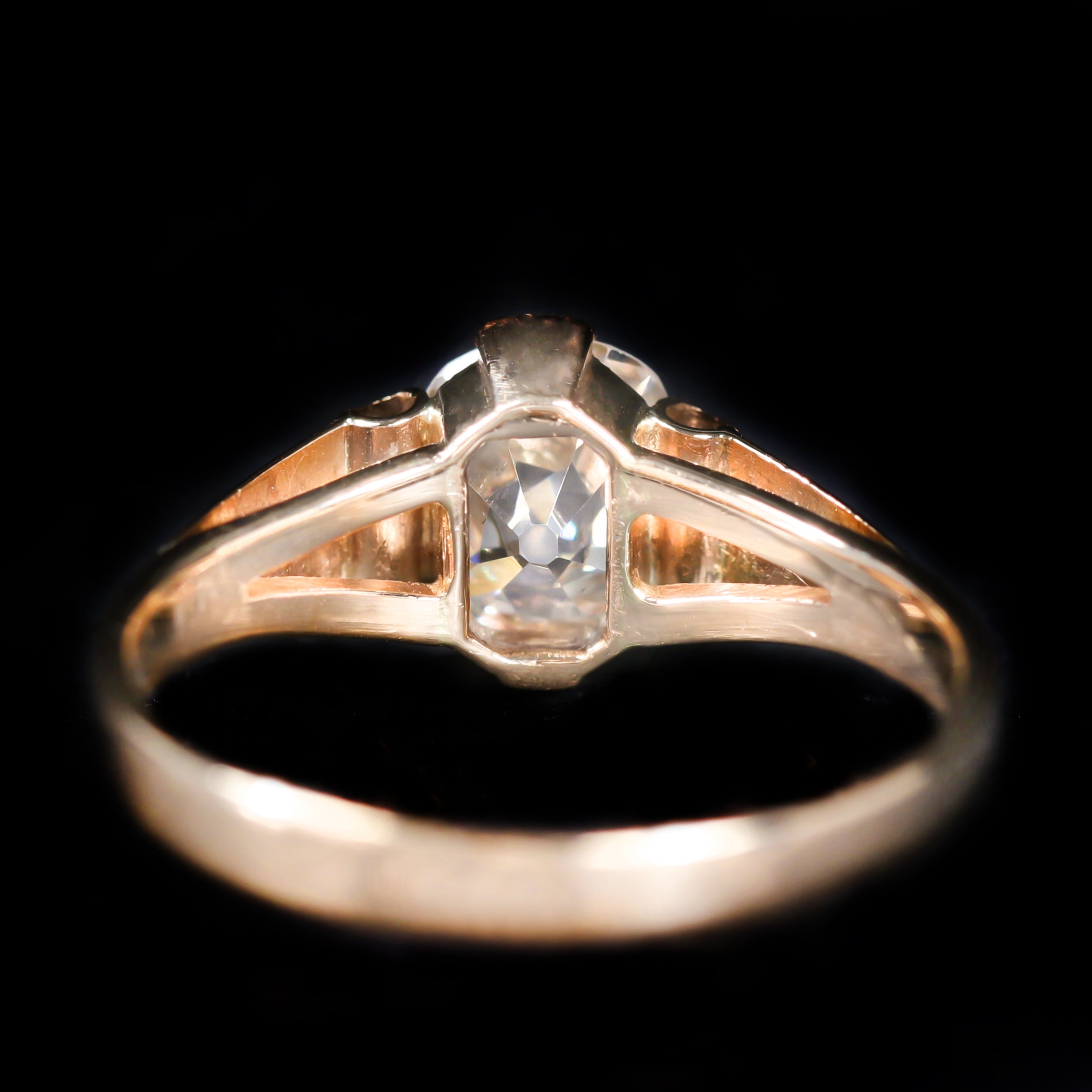 Victorian 1.61 Carat Old Mine Cut Diamond Engagement Ring