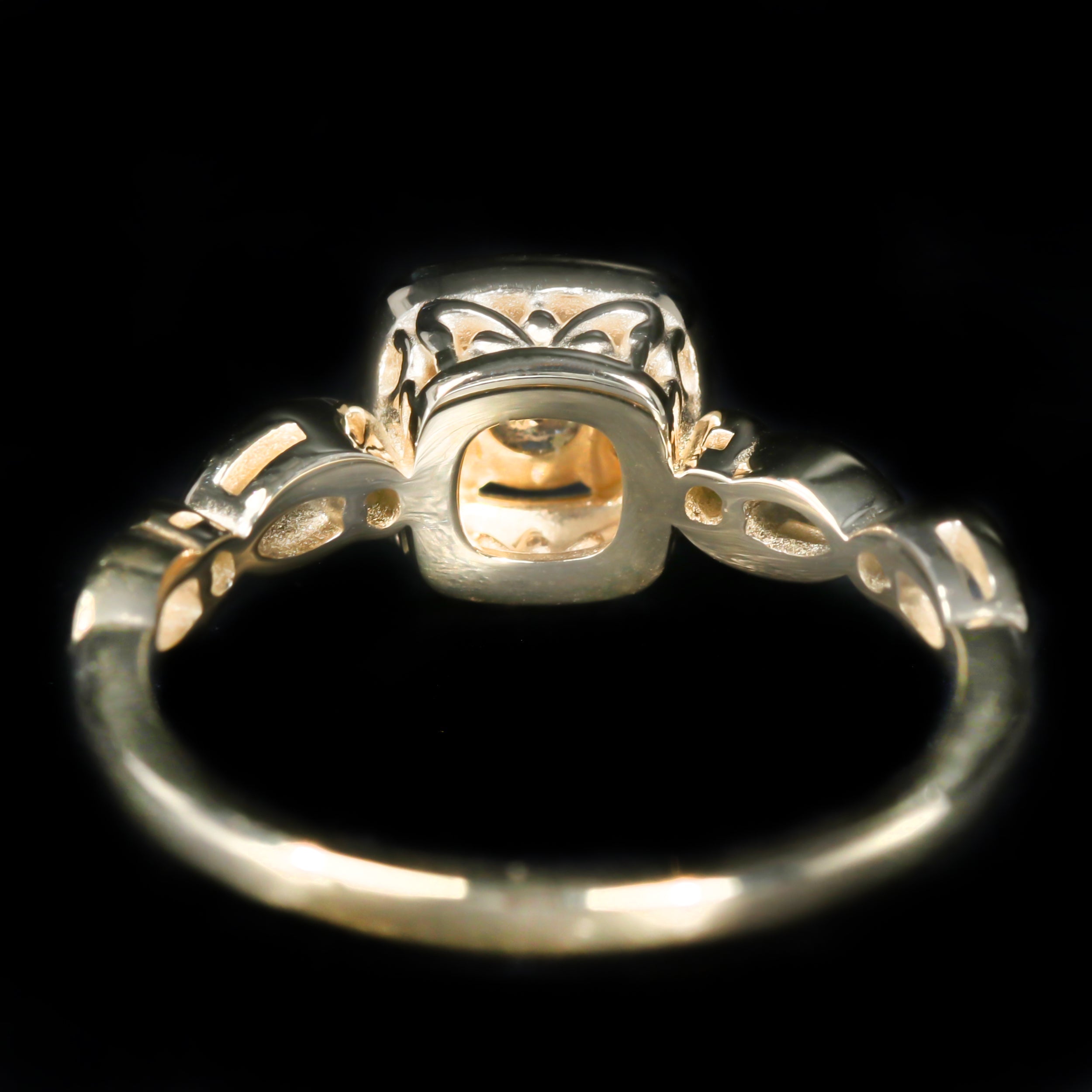 Yellow Gold 0.32 Carat Diamond and Emerald Enagement Ring