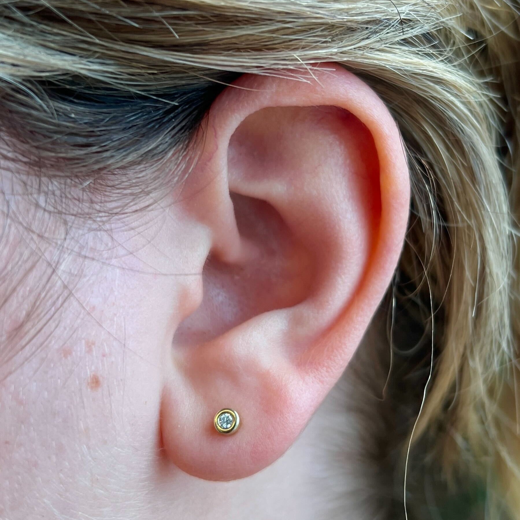 Diamond Dot Single Stud